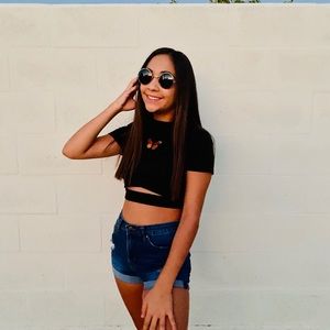 Meet your Posher, Maya